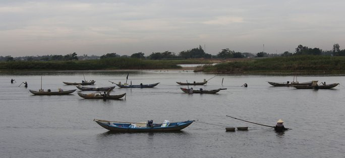 Ghe thuyền cào don trên sông Trà Khúc