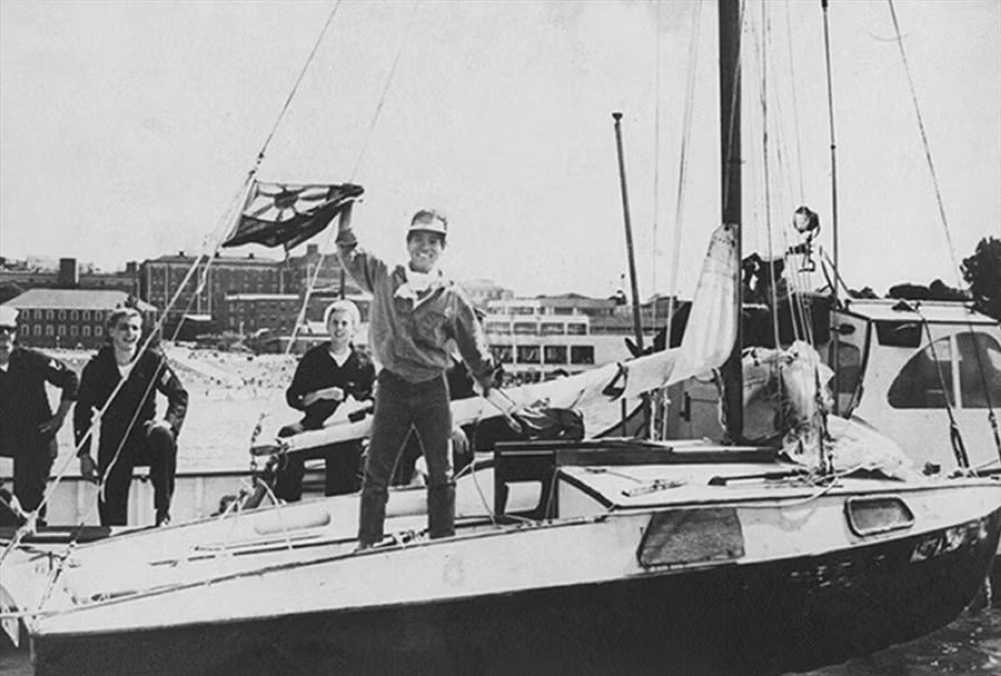 Kenichi Hori trên du thuyền. Ảnh: San Francisco Maritime National Historical Park