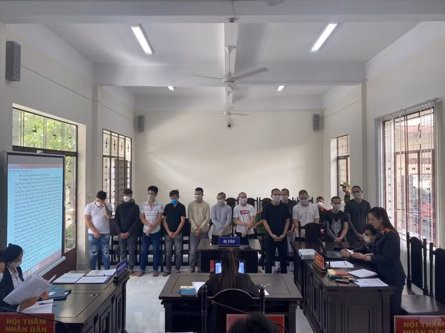 Quang cảnh phiên tòa được số hóa hồ sơ tại thành phố Bảo Lộc. Ảnh: VKS