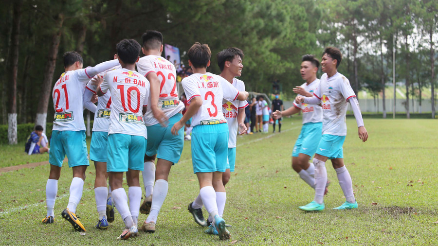 U17 HAGL đã có 1 chiến thắng dễ dàng. Ảnh: Văn Ngọc