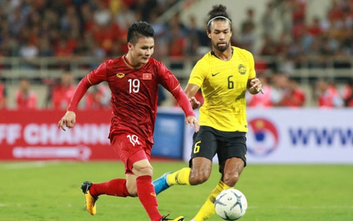 Quang Hải cùng tuyển Việt Nam vẫn "nín thở" chờ địa điểm đăng cai vòng chung kết Asian Cup 2023. Ảnh: Độc Lập Quang Hải cùng tuyển Việt Nam vẫn