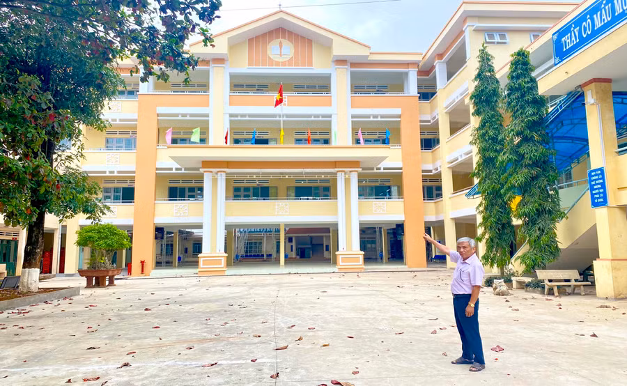 Trường THPT Phan Bội Châu (TP. Pleiku) vừa được đầu tư thêm dãy phòng học mới, đảm bảo tổ chức điểm thi tại kỳ thi tốt nghiệp THPT năm nay. Ảnh: Hồng Thi