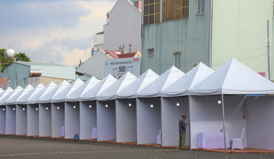 Các gian hàng được bố trí hợp lý. Ảnh: Trần Dung