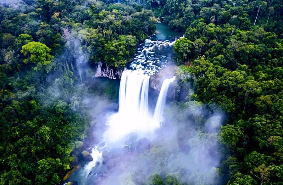 Trải rộng trên diện tích hơn 413.511 ha, cao nguyên Kon Hà Nừng sở hữu cảnh sắc thiên nhiên hùng vĩ cùng nhiều thắng cảnh, phù hợp với hình thức du lịch sinh thái. (ảnh đơn vị cung cấp)