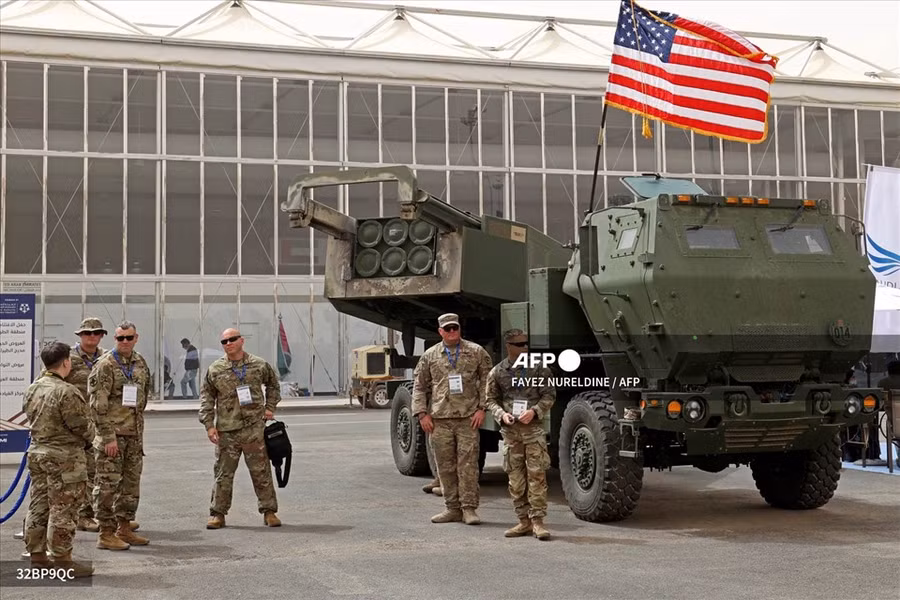  HIMARS có tầm bắn khoảng 80 km. Ảnh: AFP