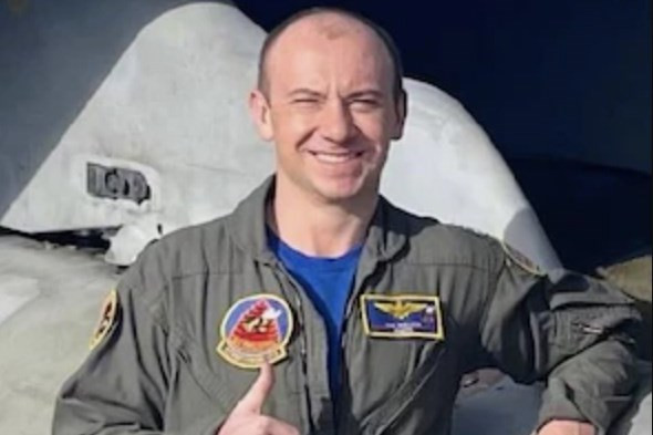 Trung úy phi công Richard Bullock. (Nguồn: nypost)