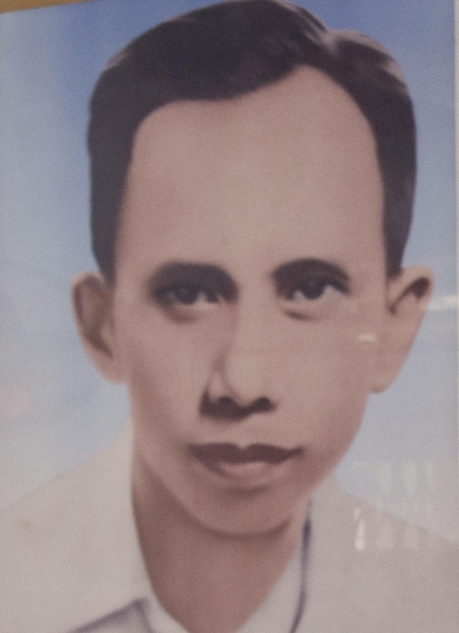 Chân dung nhà báo Nam Quốc Cang. Ảnh: Văn Chương