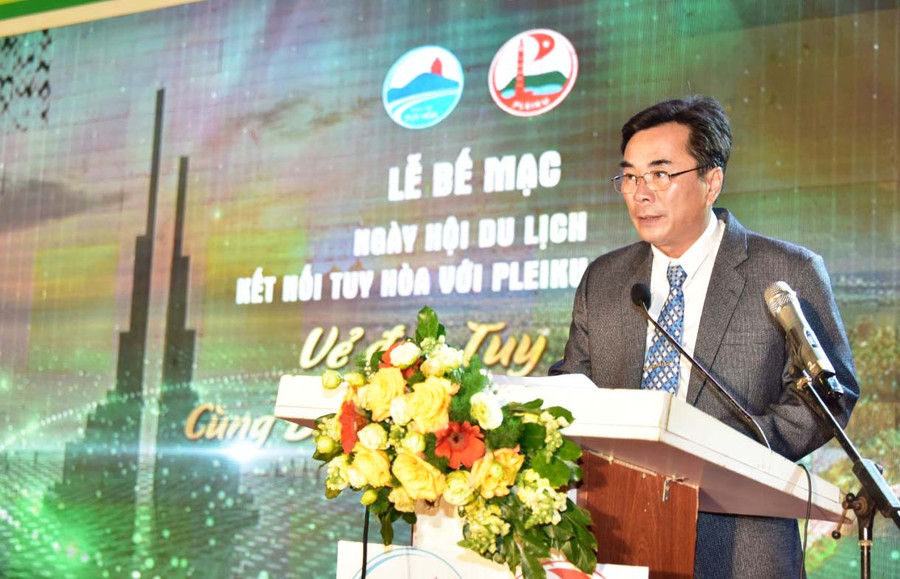 Phó Chủ tịch UBND TP. Pleiku Nguyễn Hữu Sung khẳng định, Ngày hội Du lịch kết nối Tuy Hòa-Pleiku đã góp phần quảng bá mạnh mẽ tiềm năng du lịch của 2 thành phố. Ảnh: Đức Thụy