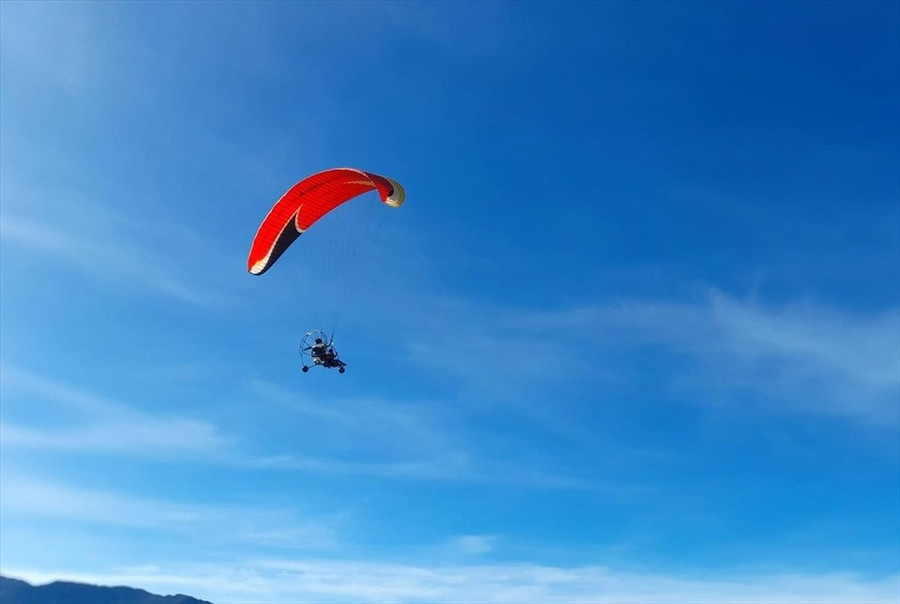 Nhiều vận động viên thể hiện màn bay lộn đẹp mắt trên không. Ảnh: D.P