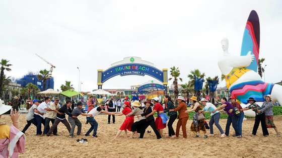 Các điểm du lịch ở Phan Thiết (Bình Thuận) đang thu hút nhiều du khách. Ảnh: NGUYỄN TIẾN