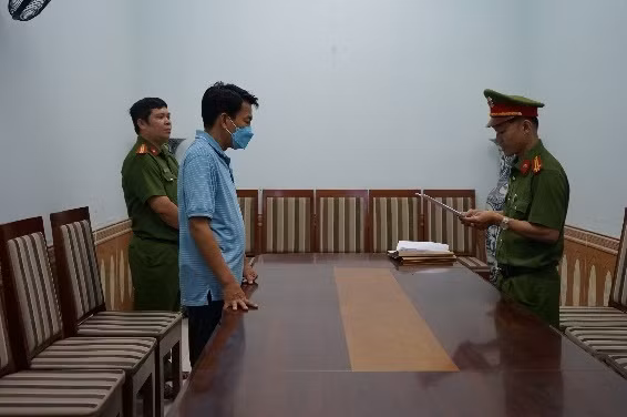  Tín bị khởi tố, tạm giam. Ảnh: Nguyễn Tú