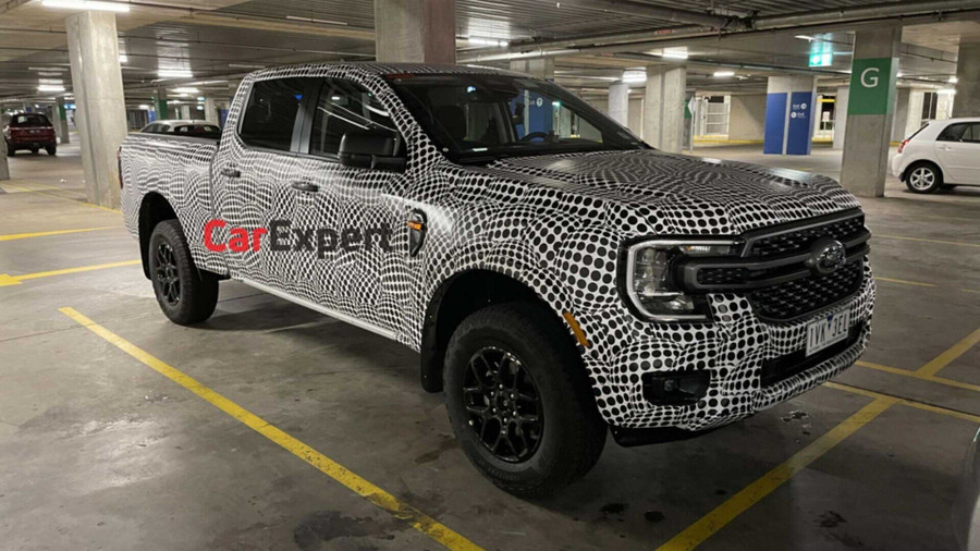 Ford Ranger bản trục cơ sở dài có phần đầu xe thiết kế tương tự bản thường. Ảnh: CAR EXPERT