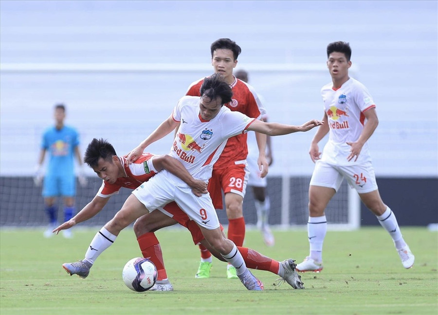 Hoàng Anh Gia Lai ngược dòng đánh bại Viettel ở lượt trận cuối Tứ hùng cúp. Ảnh: Thanh Thanh