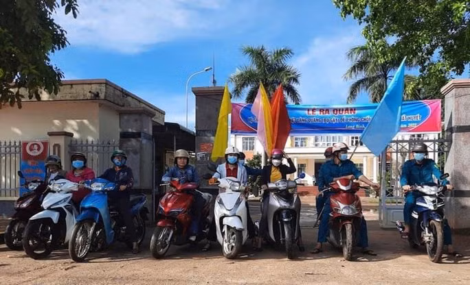 Xã Long Bình, huyện Phú Riềng ra quân tuyên truyền về SXH