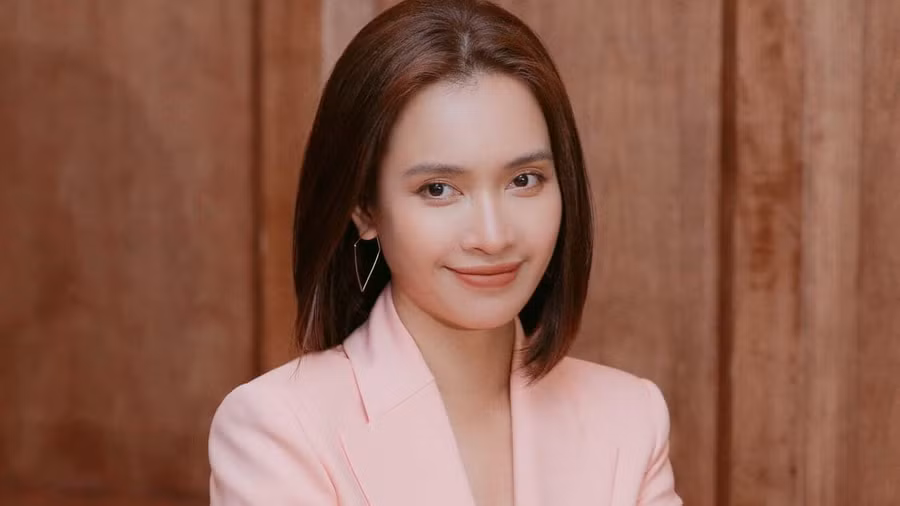 Ái Phương thường bị trêu chọc mỗi lần bạn bè kết hôn. Ảnh: FBNV