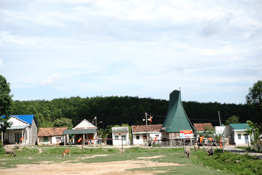 Một góc làng Bar Gốc. Ảnh: V.T