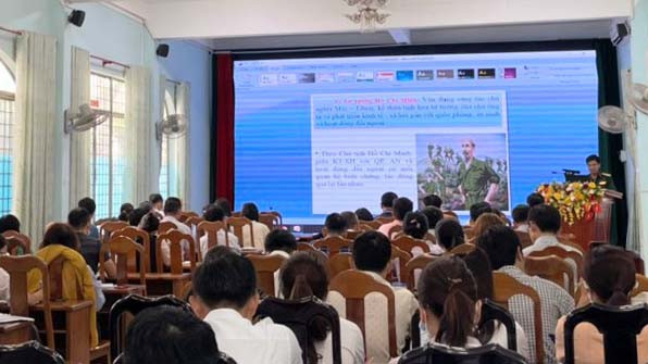 Quang cảnh lớp bồi dưỡng. Ảnh: Lê Đại