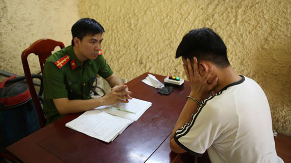 Sau khi lái xe tông chết 3 người, tài xế Nguyễn Đức Thịnh (Bắc Giang) trình diện, làm việc với cơ quan Công an