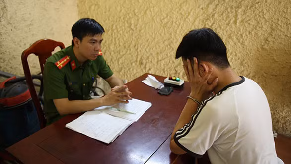 Sau khi lái xe tông chết 3 người, tài xế Nguyễn Đức Thịnh (Bắc Giang) trình diện, làm việc với cơ quan Công an