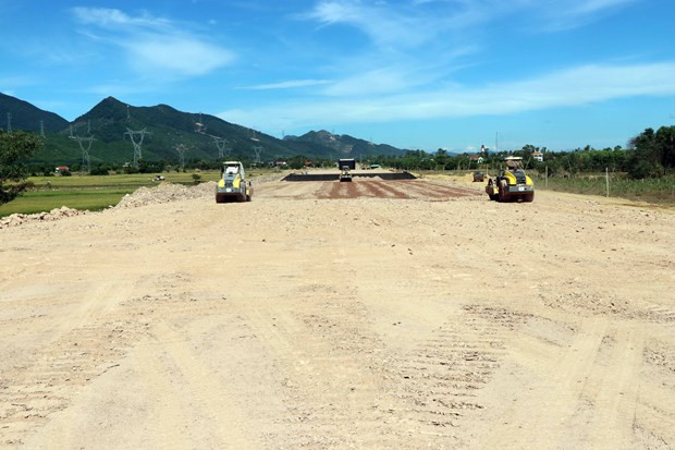 Một số dự án thành phần việc giải phóng mặt bằng rất chậm. Ảnh: Đỗ Trưởng/TTXVN