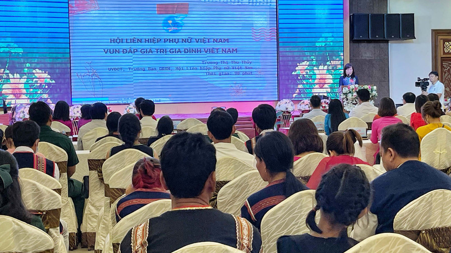 Quang cảnh diễn đàn. Ảnh: Minh Châu