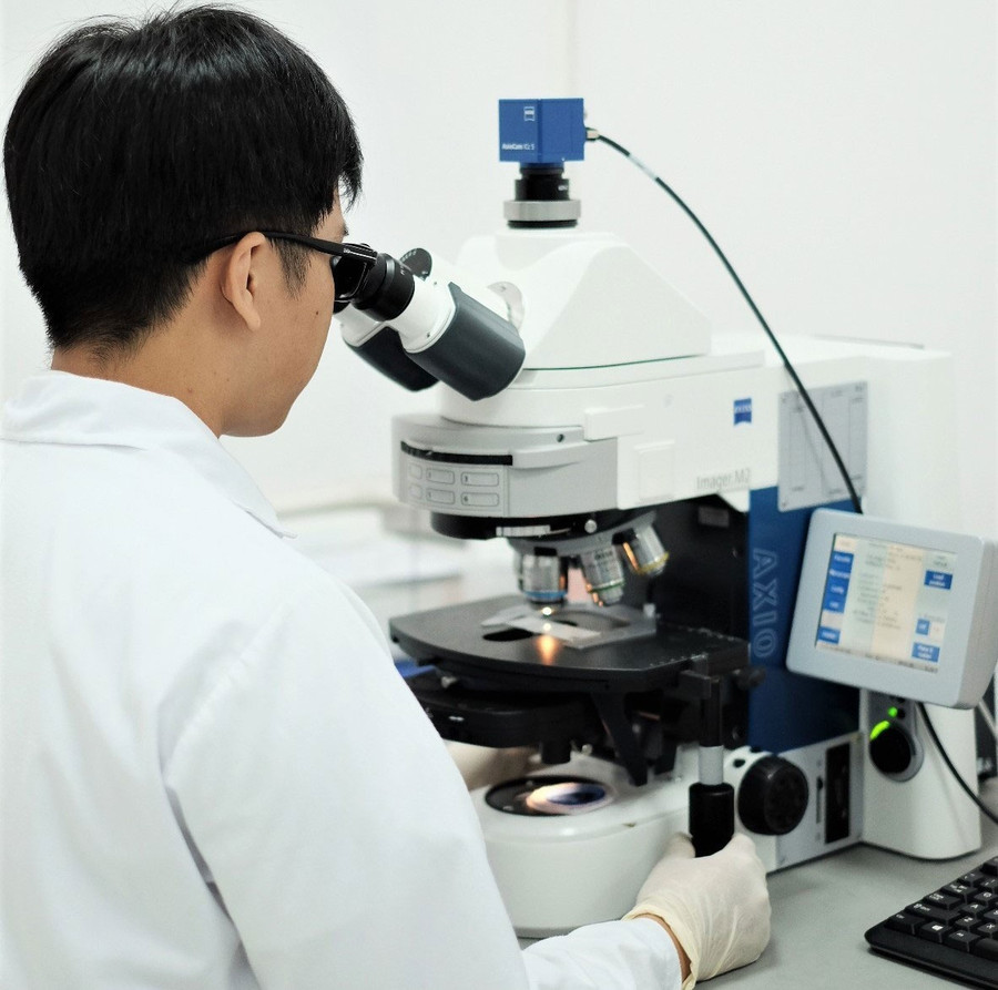 Cán bộ nghiên cứu tại Trung tâm công nghệ sinh học TP.HCM. Ảnh: HCMBIOTECH Cán bộ nghiên cứu tại Trung tâm công nghệ sinh học TP.HCM. Ảnh: HCMBIOTECH