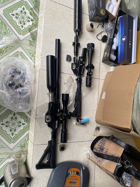 Số linh kiện bị thu giữ có thể lắp ráp khoảng 200 khẩu súng săn.