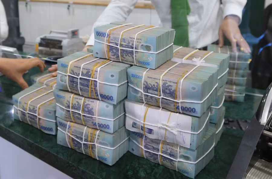 Hệ thống ngân hàng vẫn còn dư nợ cho vay. Ảnh: Thanh Xuân