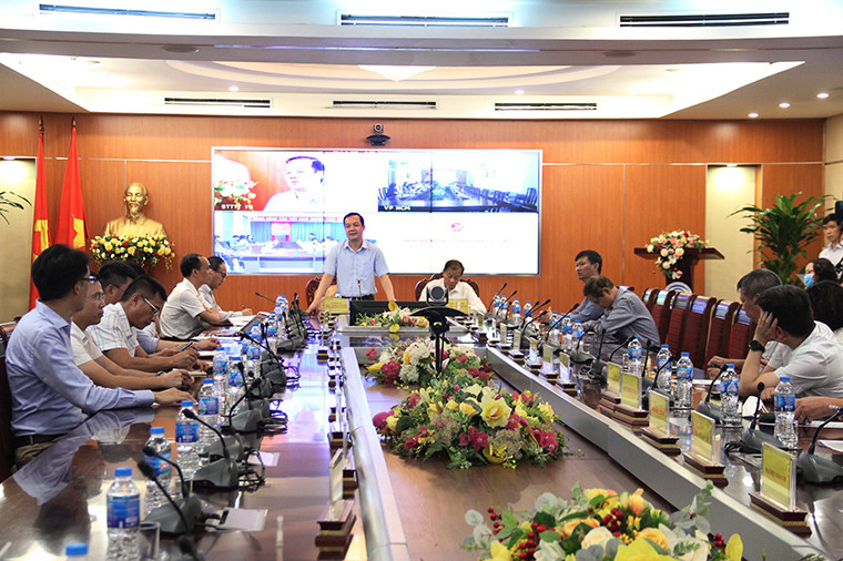 Họp báo công bố, phát động giải thưởng 