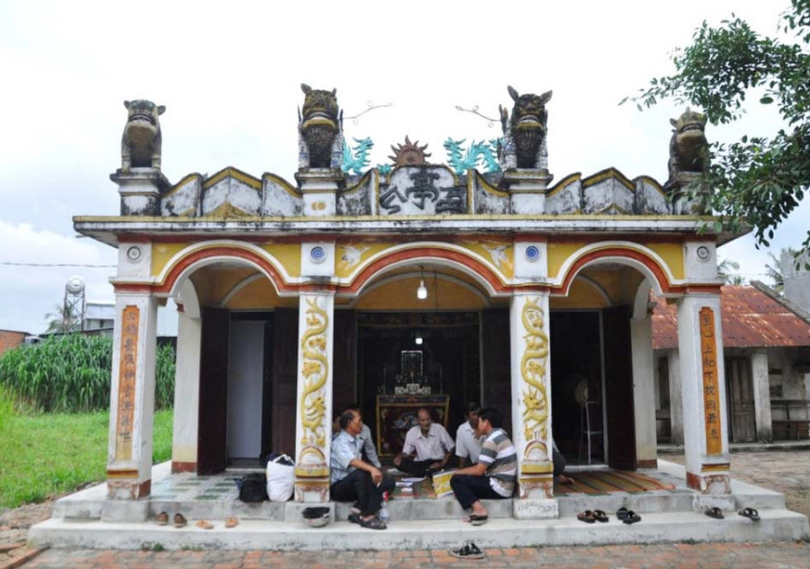 Chính điện đình Chí Công (xã Cư An, huyện Đak Pơ). Ảnh: Nguyễn Anh Minh