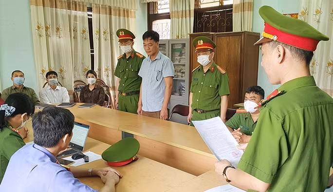 Cơ quan CSĐT Công bố Quyết định khởi tố vụ án, khởi tố bị can, thi hành lệnh bắt bị can để tạm giam đối với Trần Quang Đường.