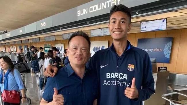 Kenny Phi Hoàng từng là thành viên của lò đào tạo trẻ Barcelona.