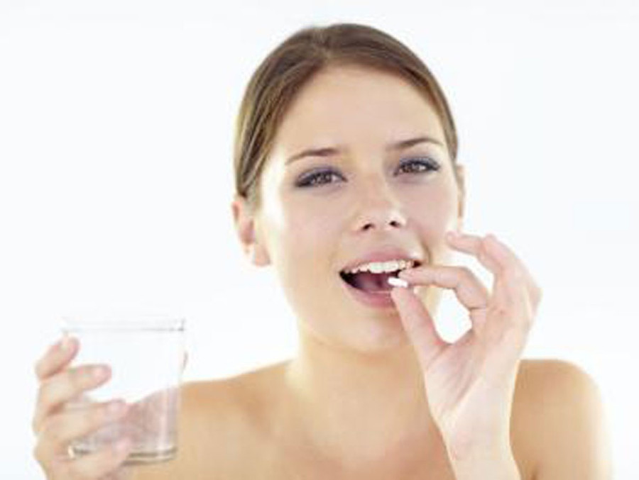 Điều đáng ngạc nhiên là rất dễ lạm dụng canxi, đặc biệt nếu bạn đã nhận được canxi từ thức ăn. Ảnh: SHUTTERSTOCK