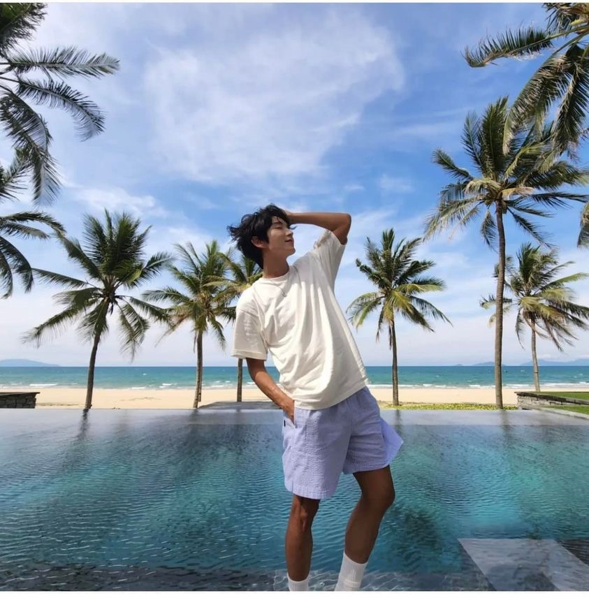 Một trong những bức ảnh đang gây sốt mạng xã hội của Lee Jun Ki tại Đà Nẵng. Ảnh: Instagram