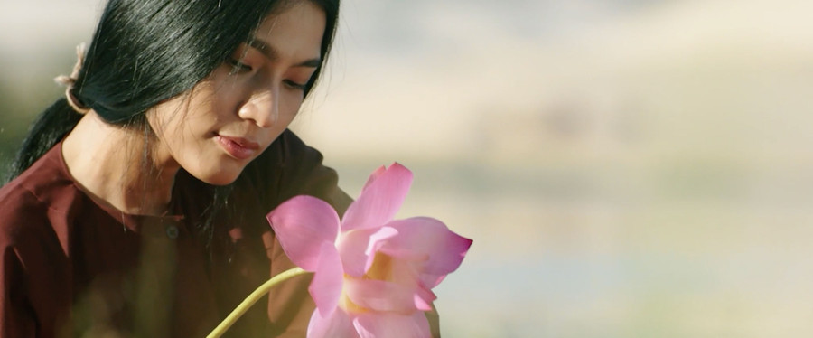 Á hậu Trương Thị May tái xuất màn ảnh với Kẻ đào mồ. Ảnh: TRAILER PHIM