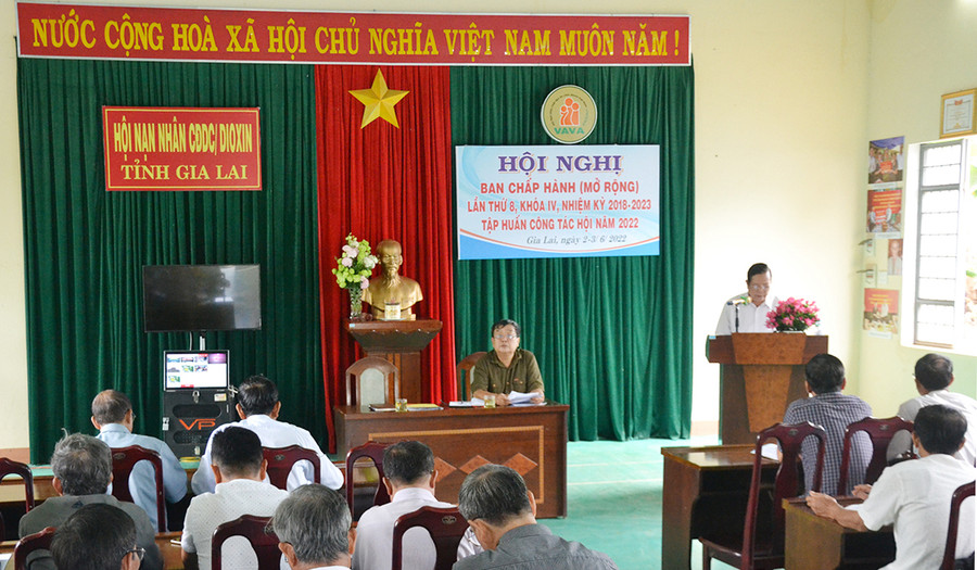 Quang cảnh Hội nghị Ban Chấp hành (mở rộng) Hội Nạn nhân CDDC/dioxin tỉnh lần thứ 8, khóa IV, nhiệm kỳ 2018-2023 và tập huấn công tác Hội năm 2022. Ảnh: Hoàng Minh