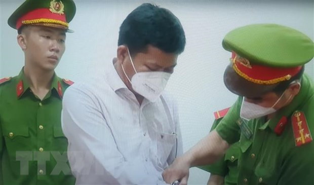  Nguyên Giám đốc CDC Bình Phước Nguyễn Văn Sáu bị khởi tố, bắt tạm giam. (Ảnh: TTXVN phát)