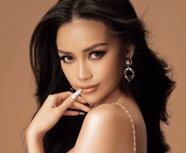 Ngọc Châu là quán quân Vietnam's Next Top Model đầu tiên đoạt ngôi vị hoa hậu. Ảnh: FBNV