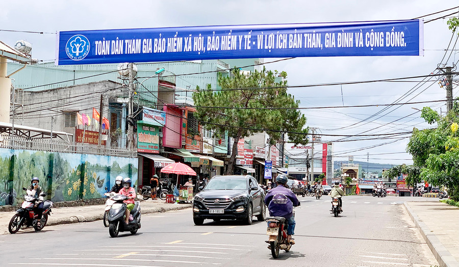  Ngành BHXH tỉnh sẽ triển khai đợt cao diểm truyền thông nhân Ngày BHYT Việt Nam 1-7. Ảnh: Như Nguyện