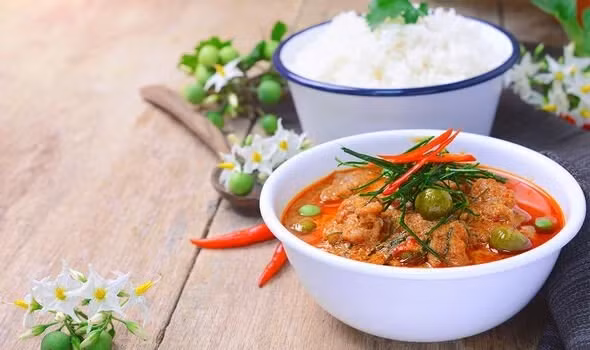 Người thích ăn cay có quyền để vui mừng, vì thức ăn cay đã cho thấy có tác dụng rất lớn trong việc bảo vệ tim mạch. Ảnh: SHUTTERSTOCK