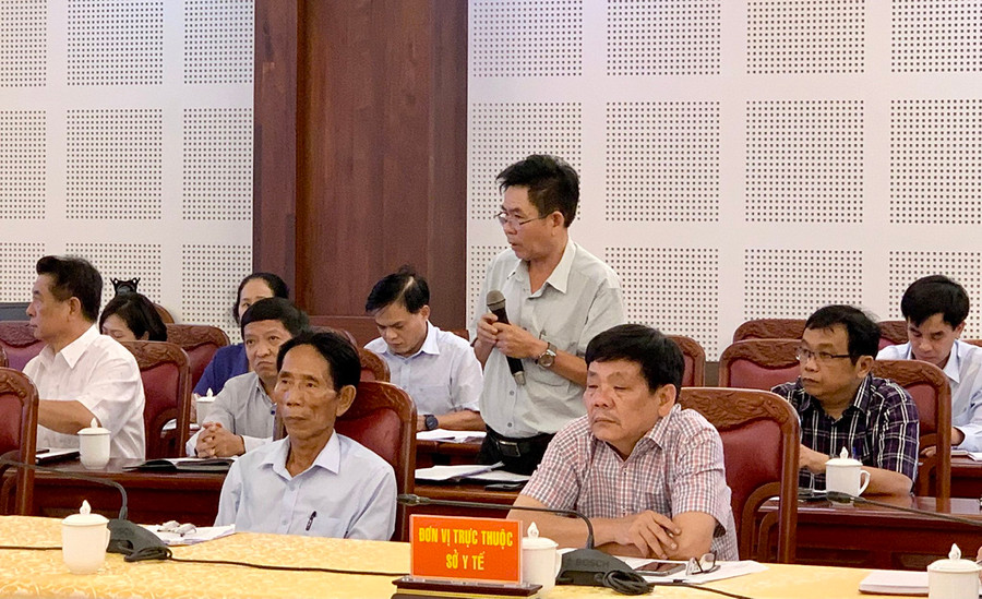 Đại diện Trung tâm Giám định Y khoa tỉnh nêu ý kiến tại cuộc họp. Ảnh: Như Nguyện