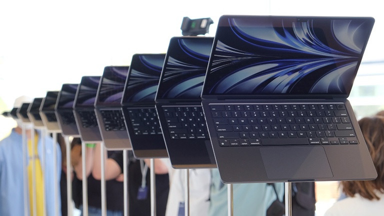 MacBook Air M2 mở ra một thời kỳ mới cho dòng máy tính xách tay siêu di động của Apple. Ảnh: Chụp màn hình HARDWAREZONE