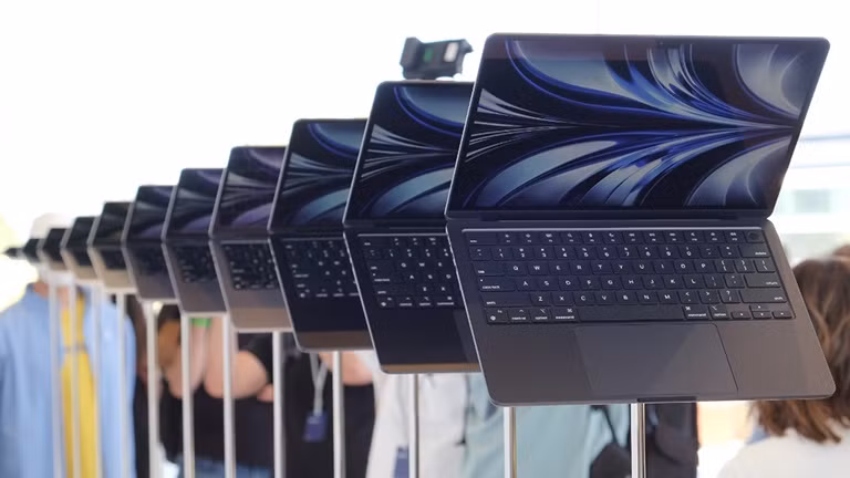 MacBook Air M2 mở ra một thời kỳ mới cho dòng máy tính xách tay siêu di động của Apple. Ảnh: Chụp màn hình HARDWAREZONE