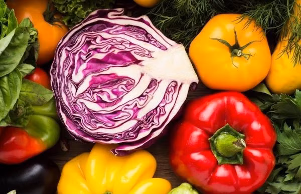 Rau củ và trái cây có thể giúp cải thiện khả năng miễn dịch của cơ thể. Ảnh: Boldsky