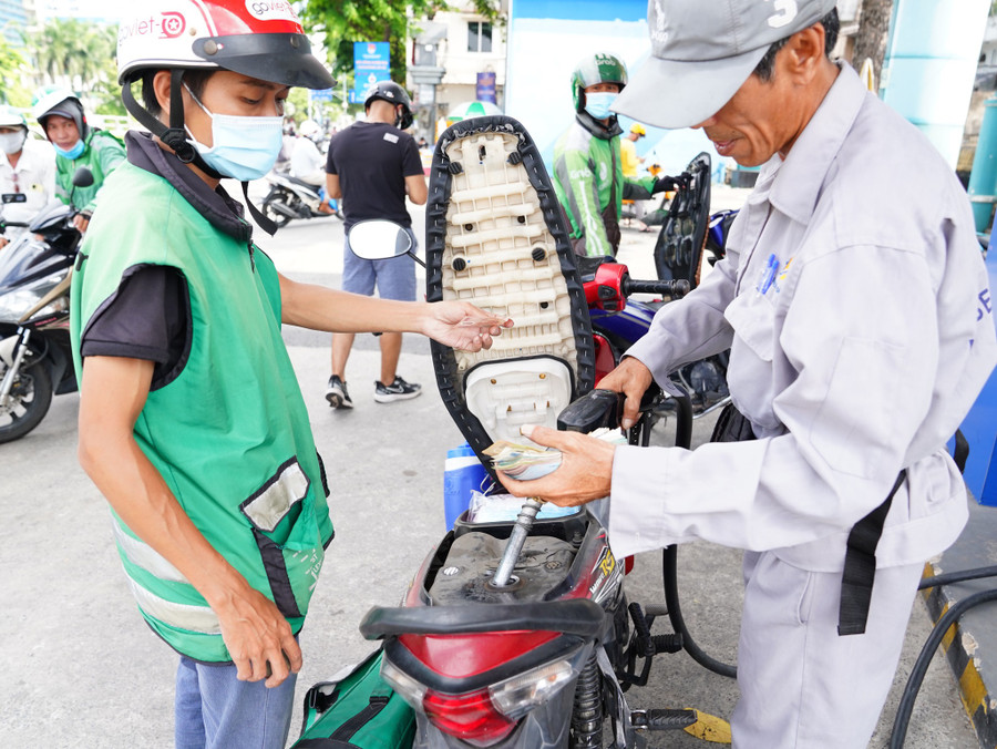  Giá xăng dầu là một trong những “thủ phạm” gây lạm phát cho các nền kinh tế. Ảnh: Độc Lập
