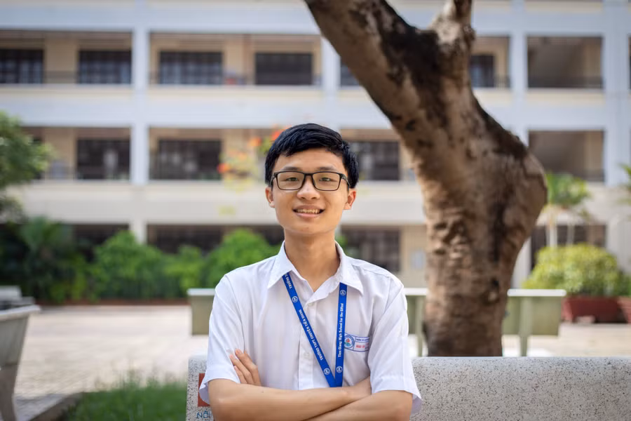 Tiếp xúc tiếng Anh từ nhỏ, Ngọc Tân có nền tảng ngoại ngữ vững chắc, đạt điểm cao trong lần đầu thi IELTS. Ảnh: NVCC