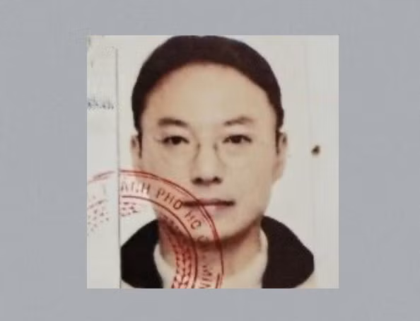 Bị can Woo Kyung Soo bị truy nã quốc tế về tội 