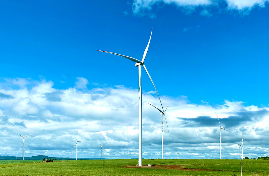 Cánh đồng điện gió Ia Pết (huyện Đak Đoa). Ảnh: Hà Duy