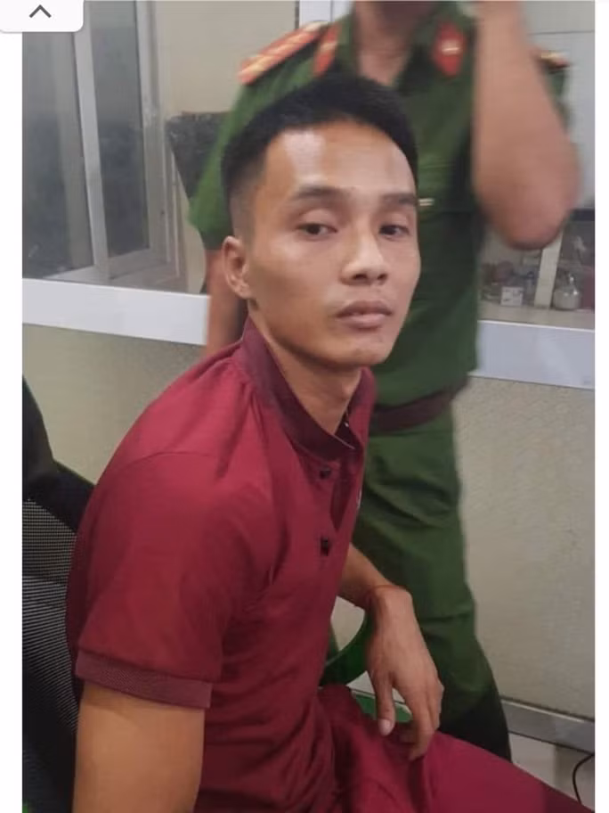  Phạm nhân Triệu Quân Sự