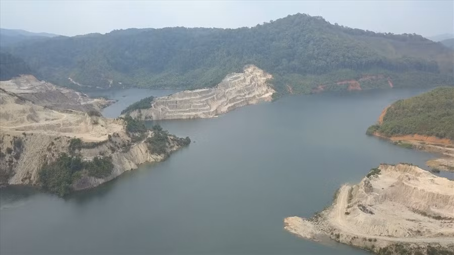 Lòng hồ thủy điện Thượng Kon Tum - nơi được cho là nguyên nhân gây ra động đất kích thích do tích nước. Ảnh T.T